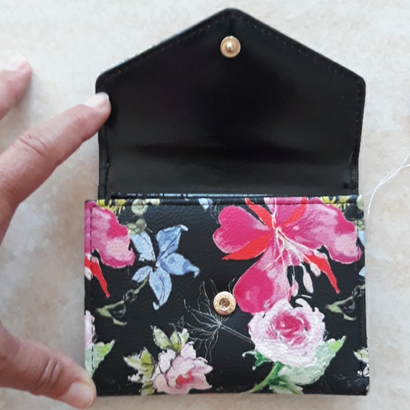 3x*Host Pick*Betsey Johnson adorable wallet - Picture 8 of 16